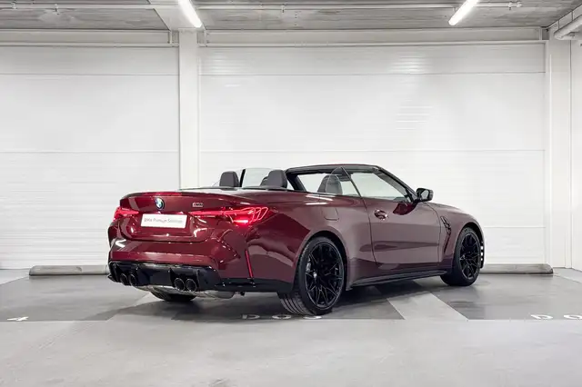 BMW M4 view 11