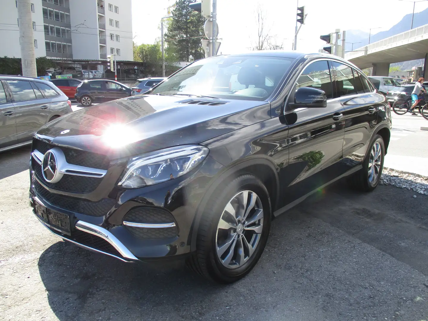 Mercedes-Benz GLE 350 d 4Matic Schwarz - 2