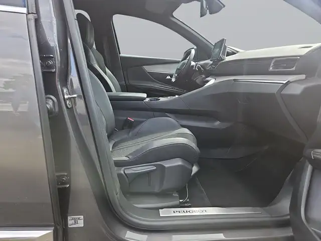 Peugeot 3008 view 13