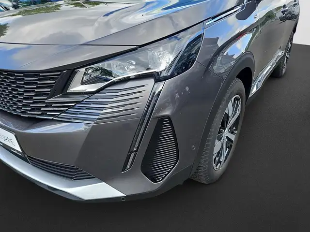 Peugeot 3008 view 11