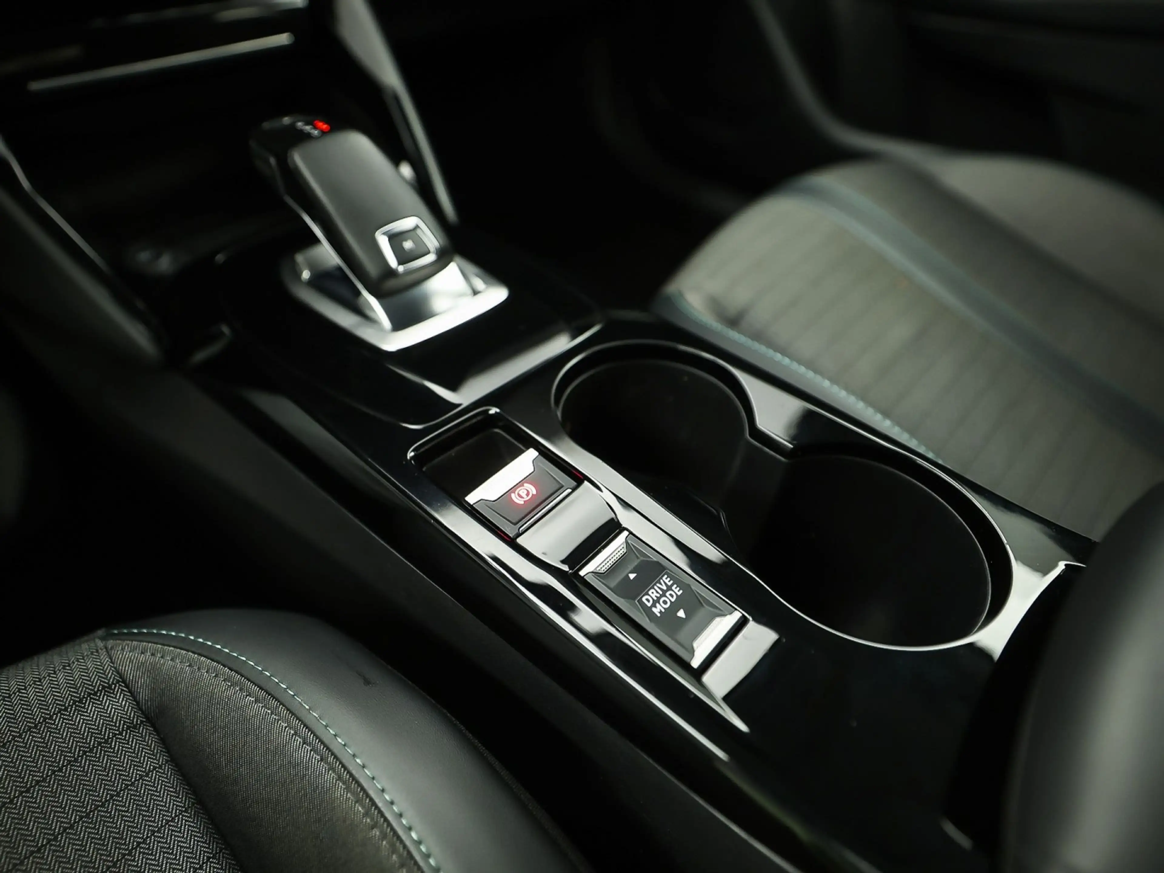 Peugeot 2008 1.2 PureTech Allure Pack Automaat (VIRTUAL COCKPIT — photo 24