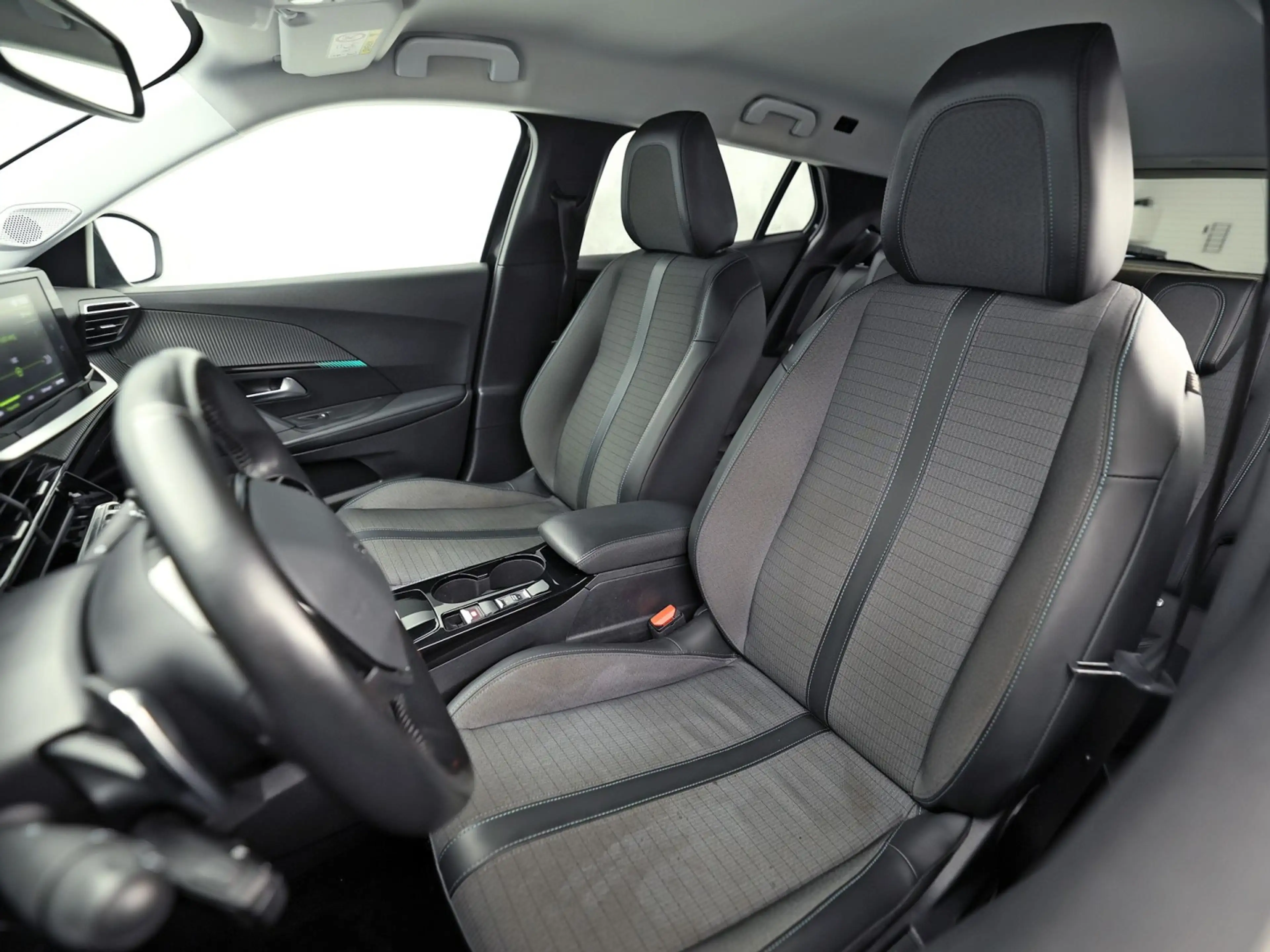 Peugeot 2008 1.2 PureTech Allure Pack Automaat (VIRTUAL COCKPIT — photo 15