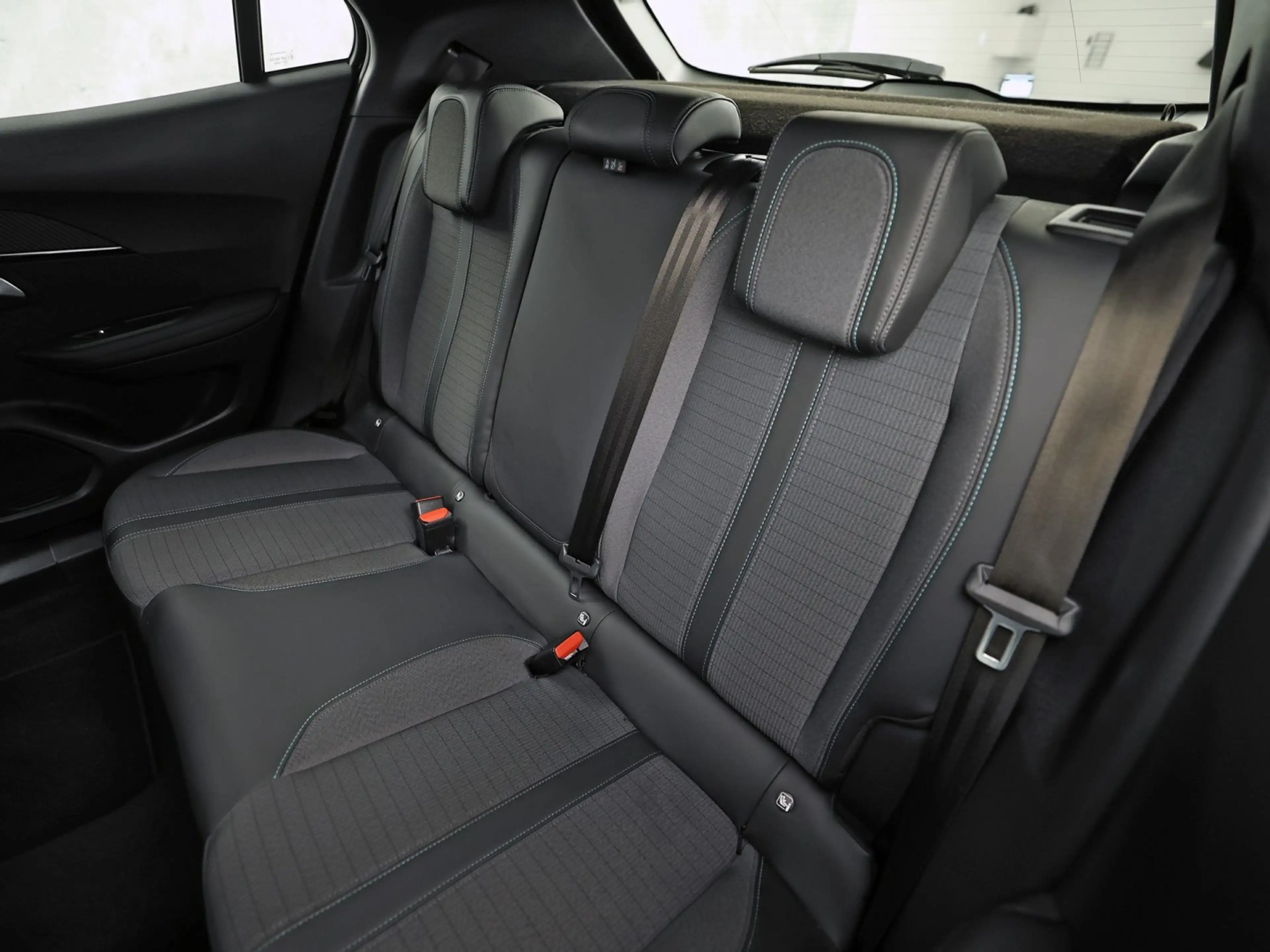 Peugeot 2008 1.2 PureTech Allure Pack Automaat (VIRTUAL COCKPIT — photo 16