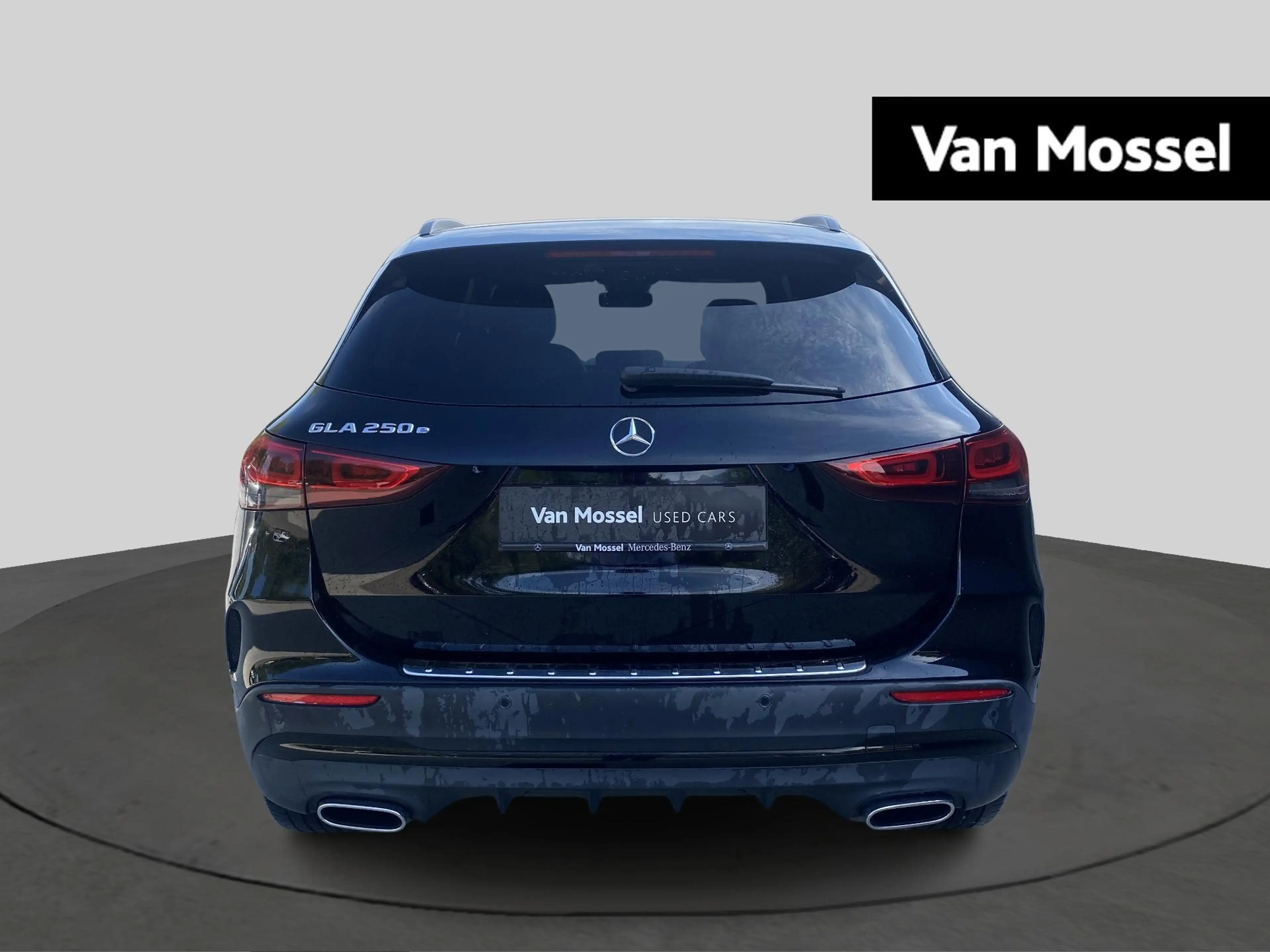 Mercedes-Benz GLA 250 e AMG Line + LEDER + MEMORY + CARPLAY + MULTIBEAM — photo 3
