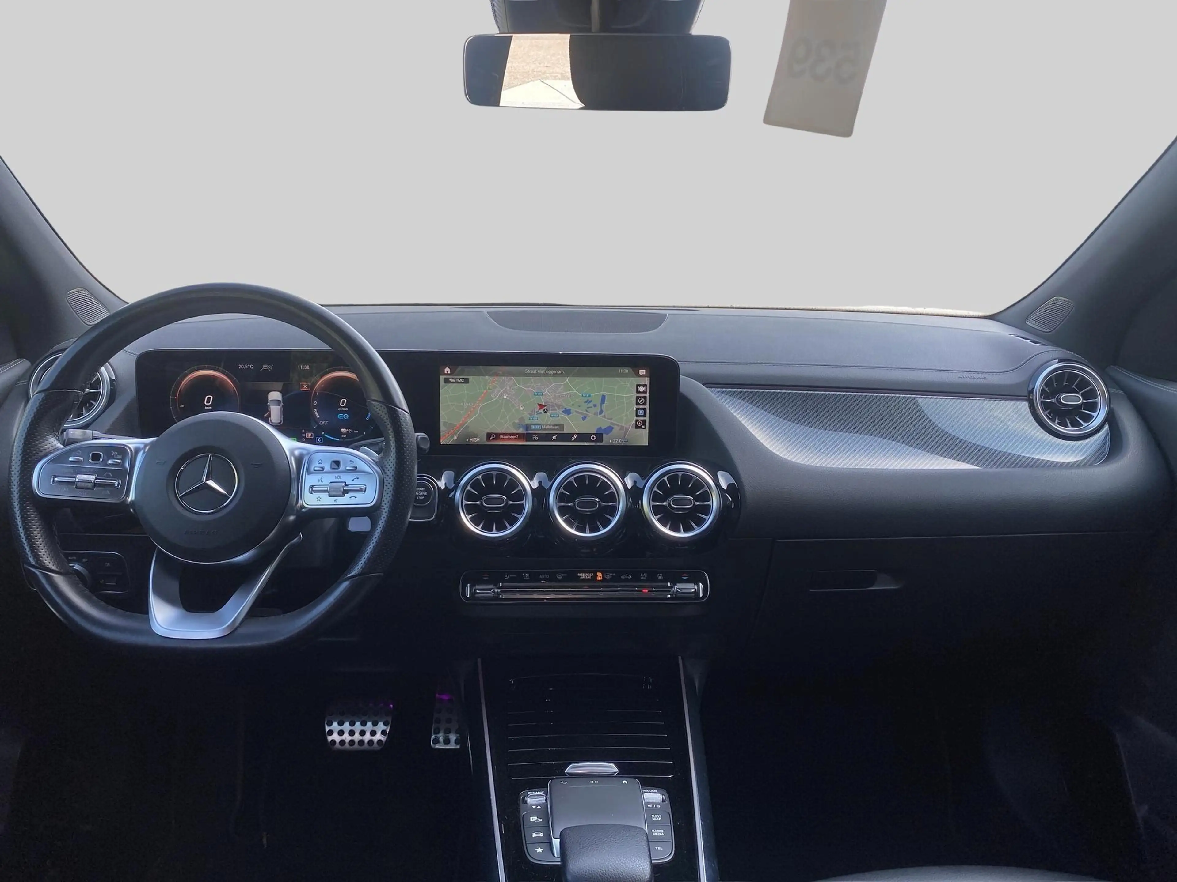 Mercedes-Benz GLA 250 e AMG Line + LEDER + MEMORY + CARPLAY + MULTIBEAM — photo 14