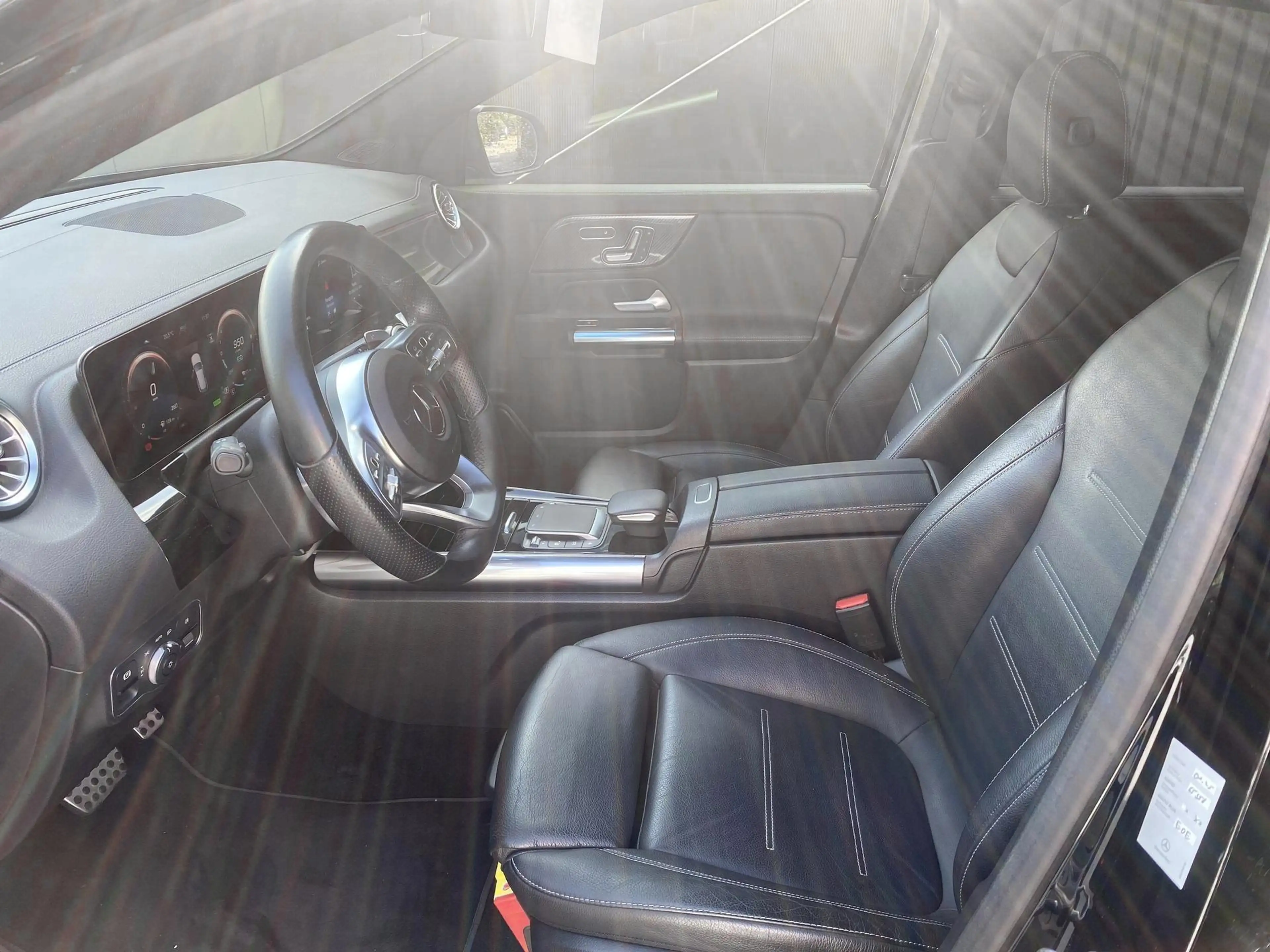 Mercedes-Benz GLA 250 e AMG Line + LEDER + MEMORY + CARPLAY + MULTIBEAM — photo 8