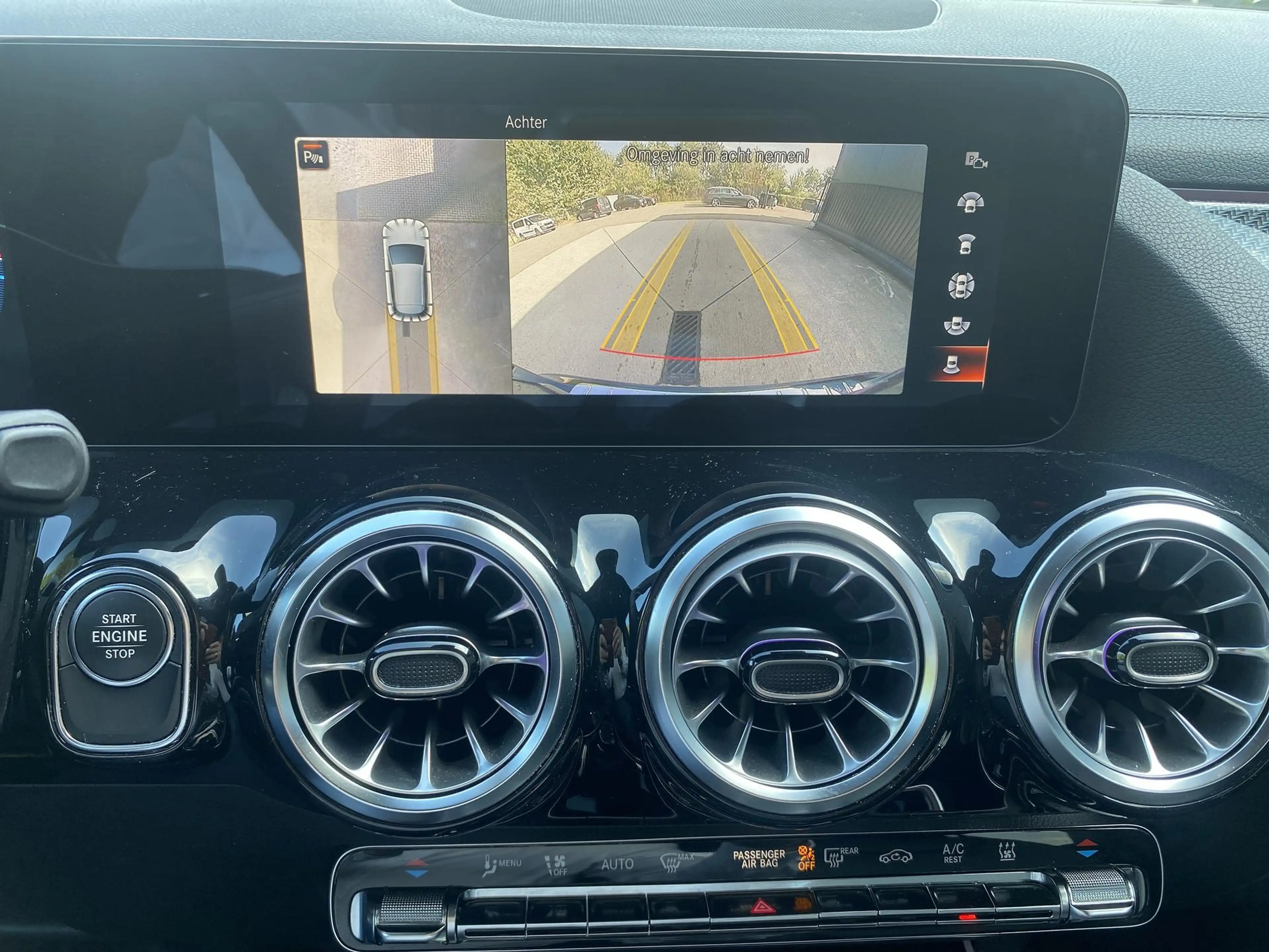 Mercedes-Benz GLA 250 e AMG Line + LEDER + MEMORY + CARPLAY + MULTIBEAM — photo 13