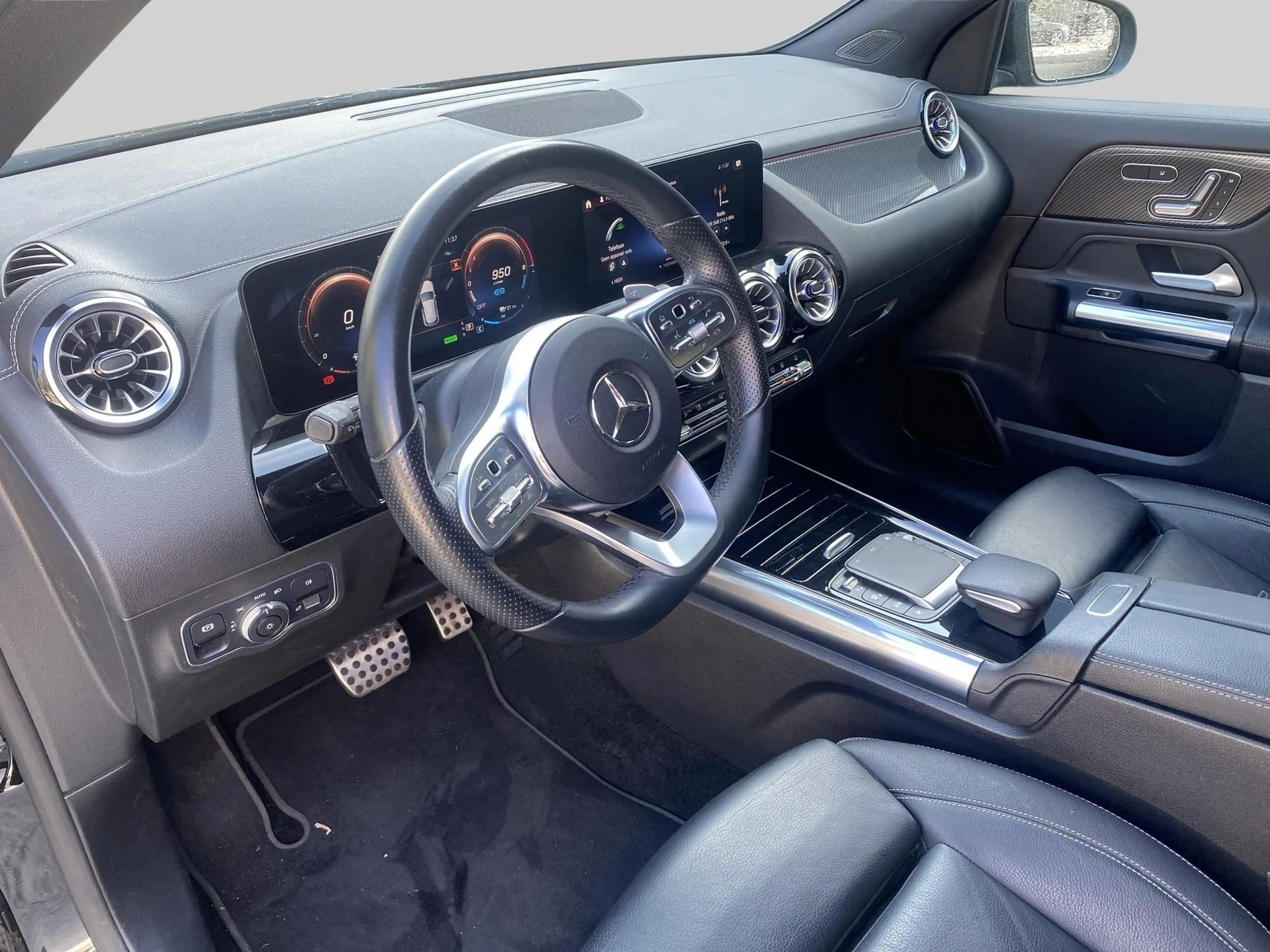 Mercedes-Benz GLA 250 e AMG Line + LEDER + MEMORY + CARPLAY + MULTIBEAM — photo 10