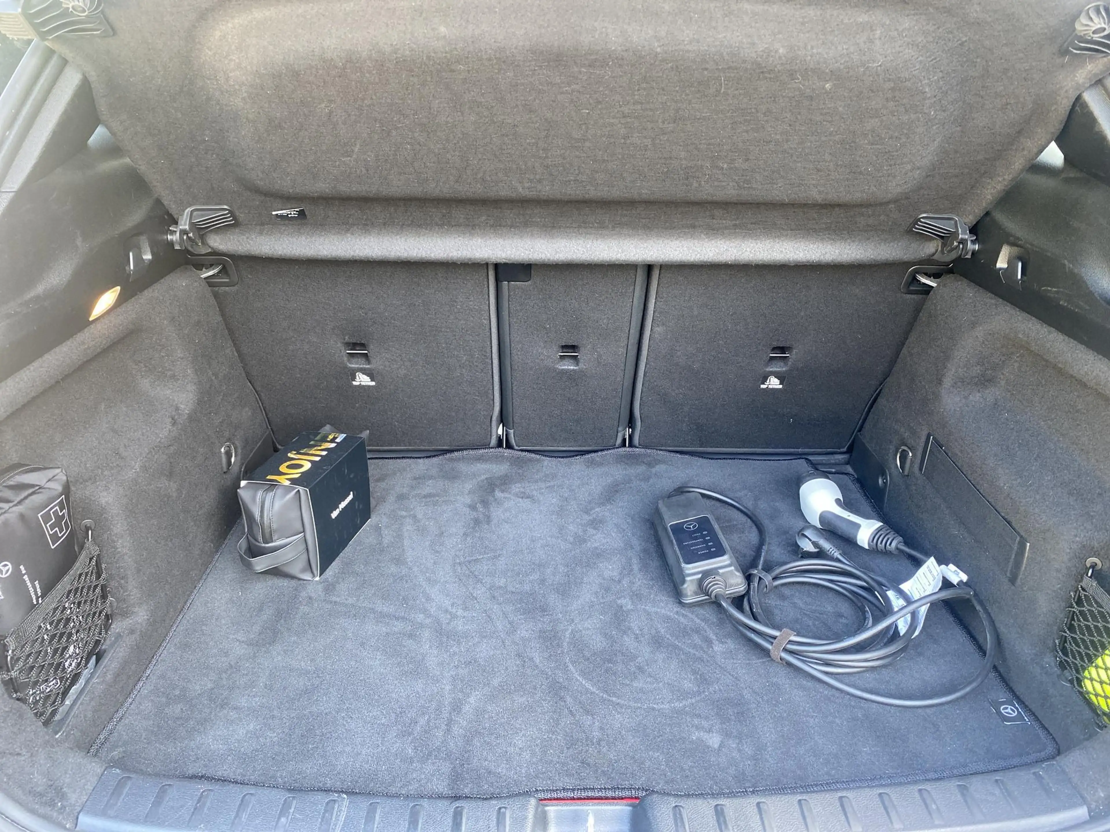 Mercedes-Benz GLA 250 e AMG Line + LEDER + MEMORY + CARPLAY + MULTIBEAM — photo 7