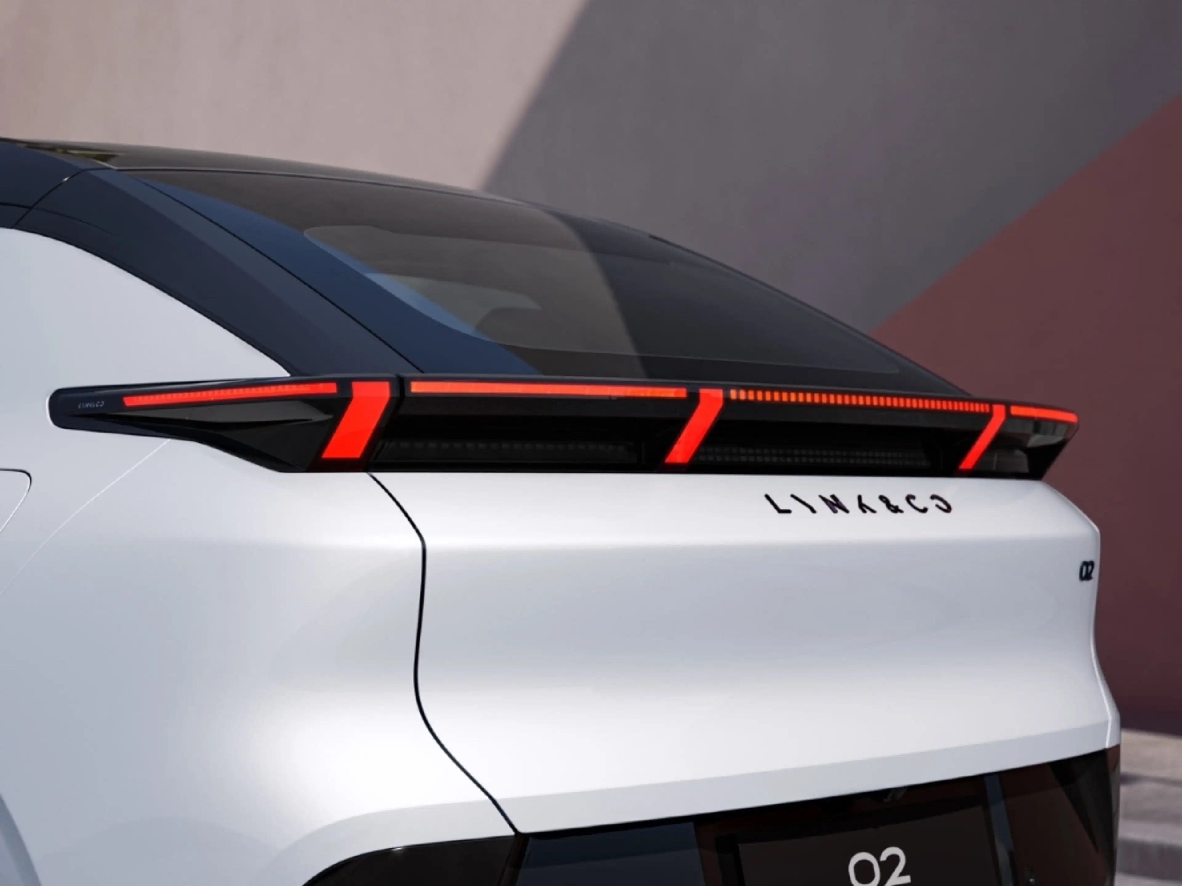 Lynk & Co 02 Core/ 4 Jahre Garantie / 445KM Reichweite / Leasin — photo 3