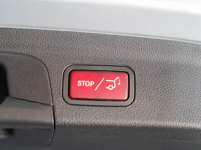 Mercedes-Benz Gle view 13