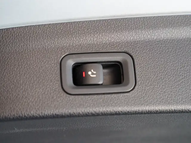 Mercedes-Benz Gle view 14