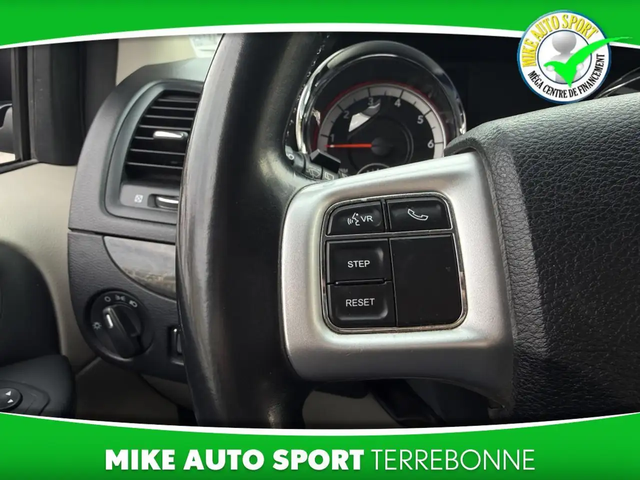 Dodge Grand Caravan fotografie Dodge Grand Caravan