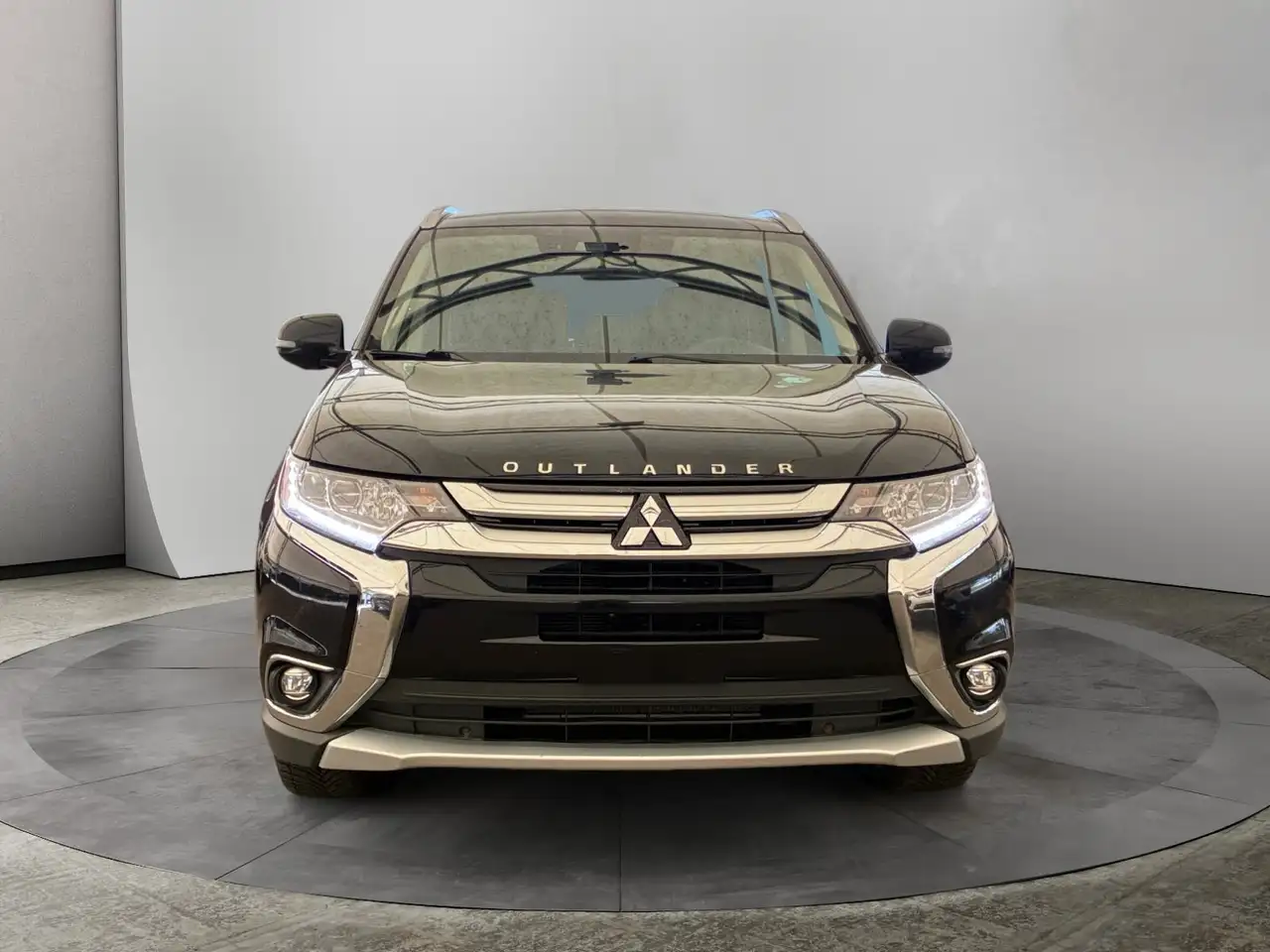 Mitsubishi Outlander photo Mitsubishi Outlander