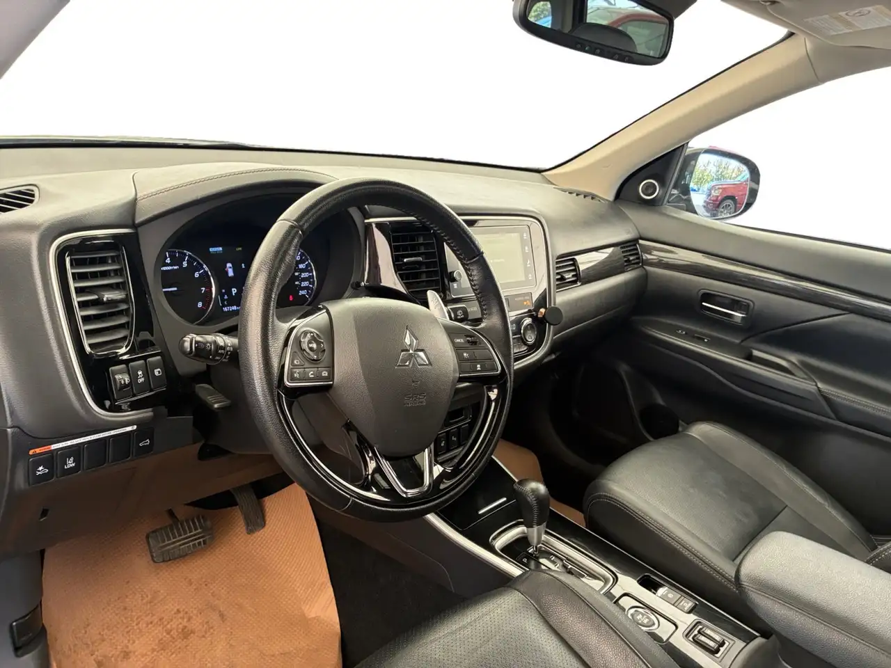 Mitsubishi Outlander photo Mitsubishi Outlander