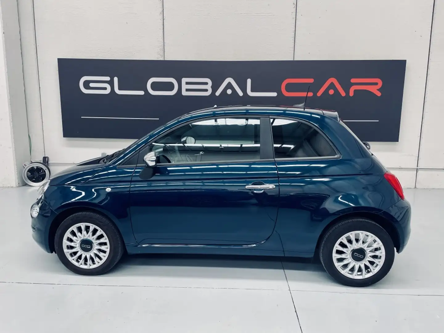 Fiat 500 1.0 Hybrid Dolcevita 52kW Blauw - 2