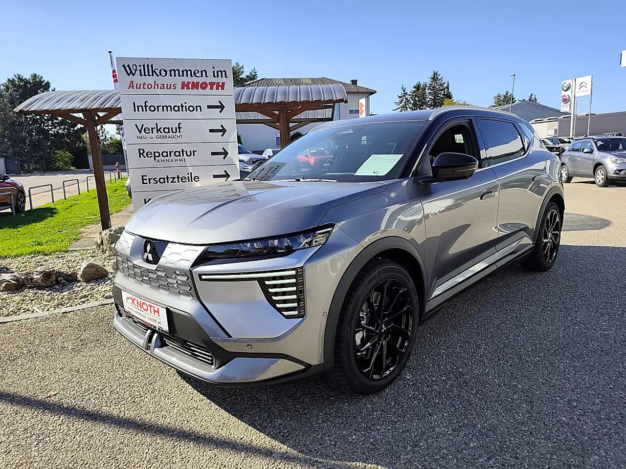 Mitsubishi Eclipse Cross 87kWh BEV Diamond — photo 1 of 17