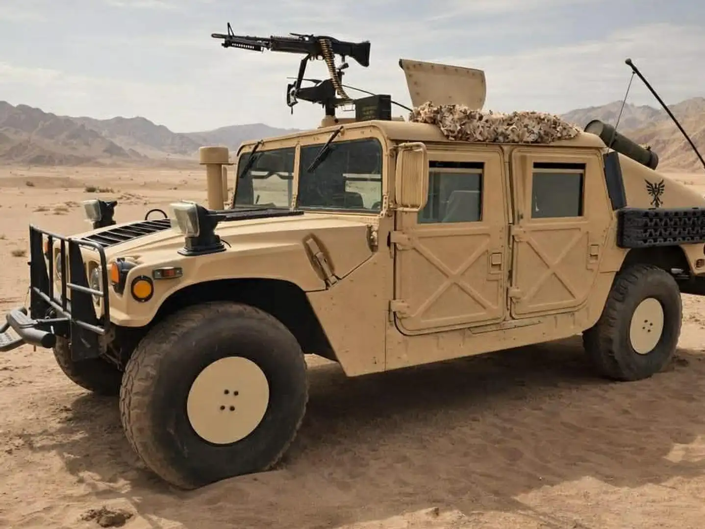 HUMMER H1 HMMWV M1097 A1 Slantback Beige - 1