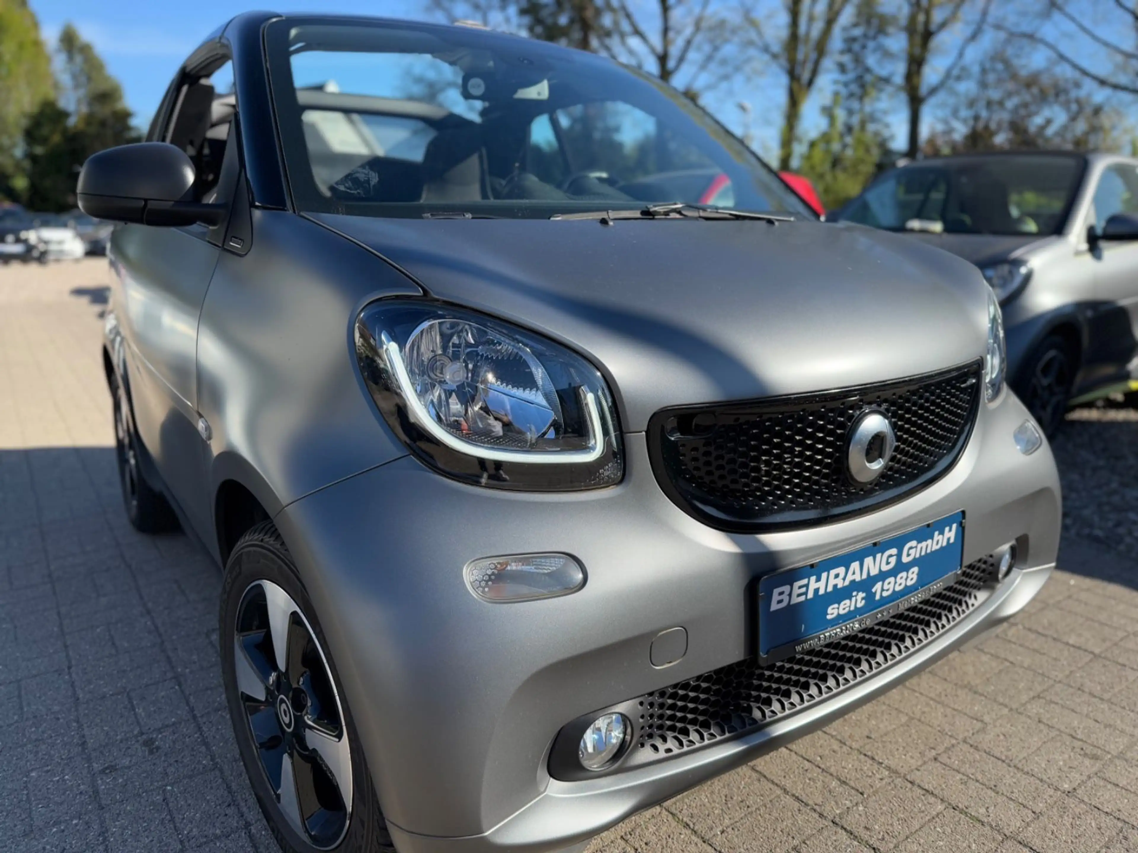 smart forTwo CABRIO*NAVI*90PS*SITZHEIZ*KAMERA*MOD.2019 — photo 4