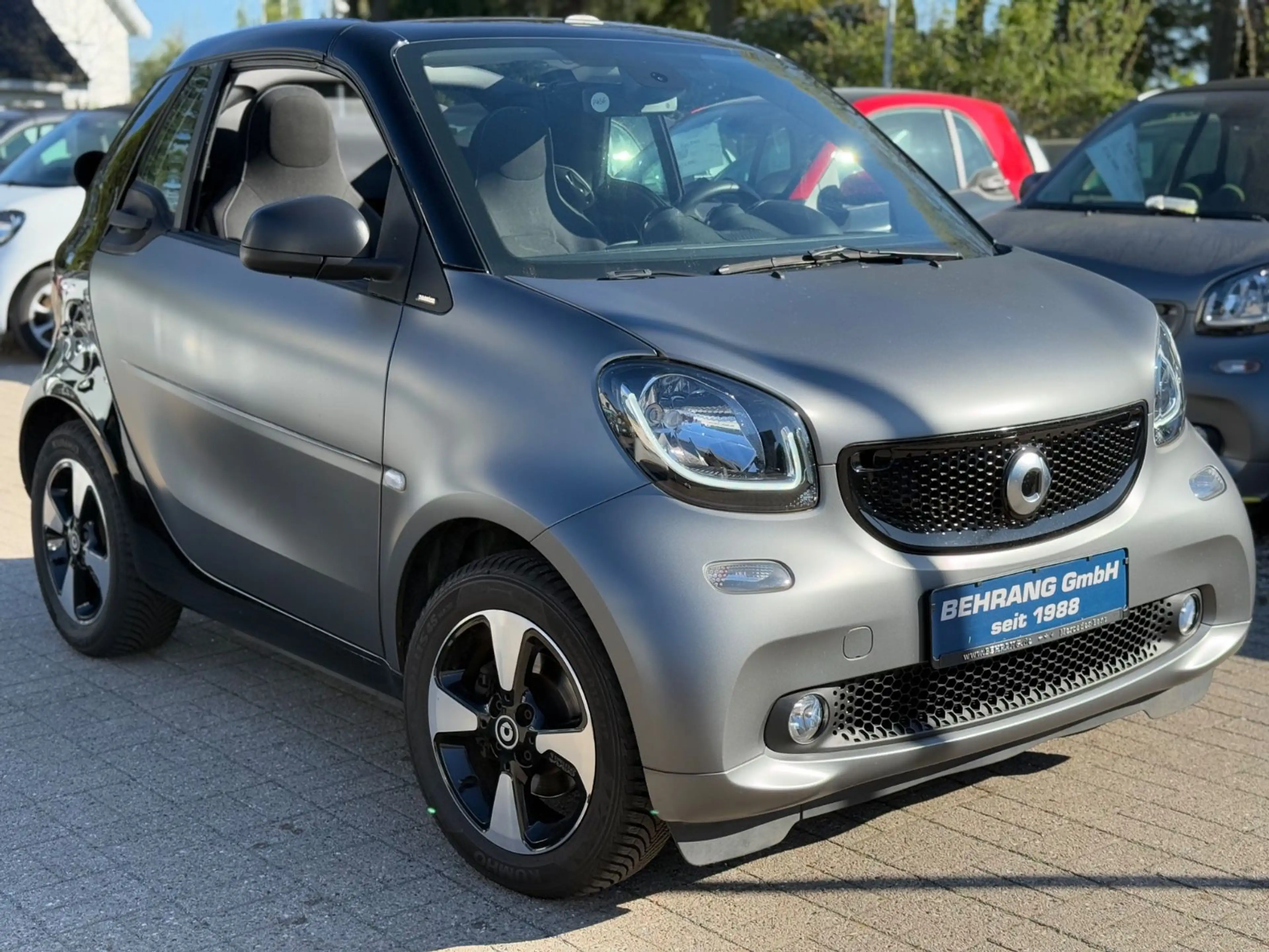 smart forTwo CABRIO*NAVI*90PS*SITZHEIZ*KAMERA*MOD.2019 — photo 5