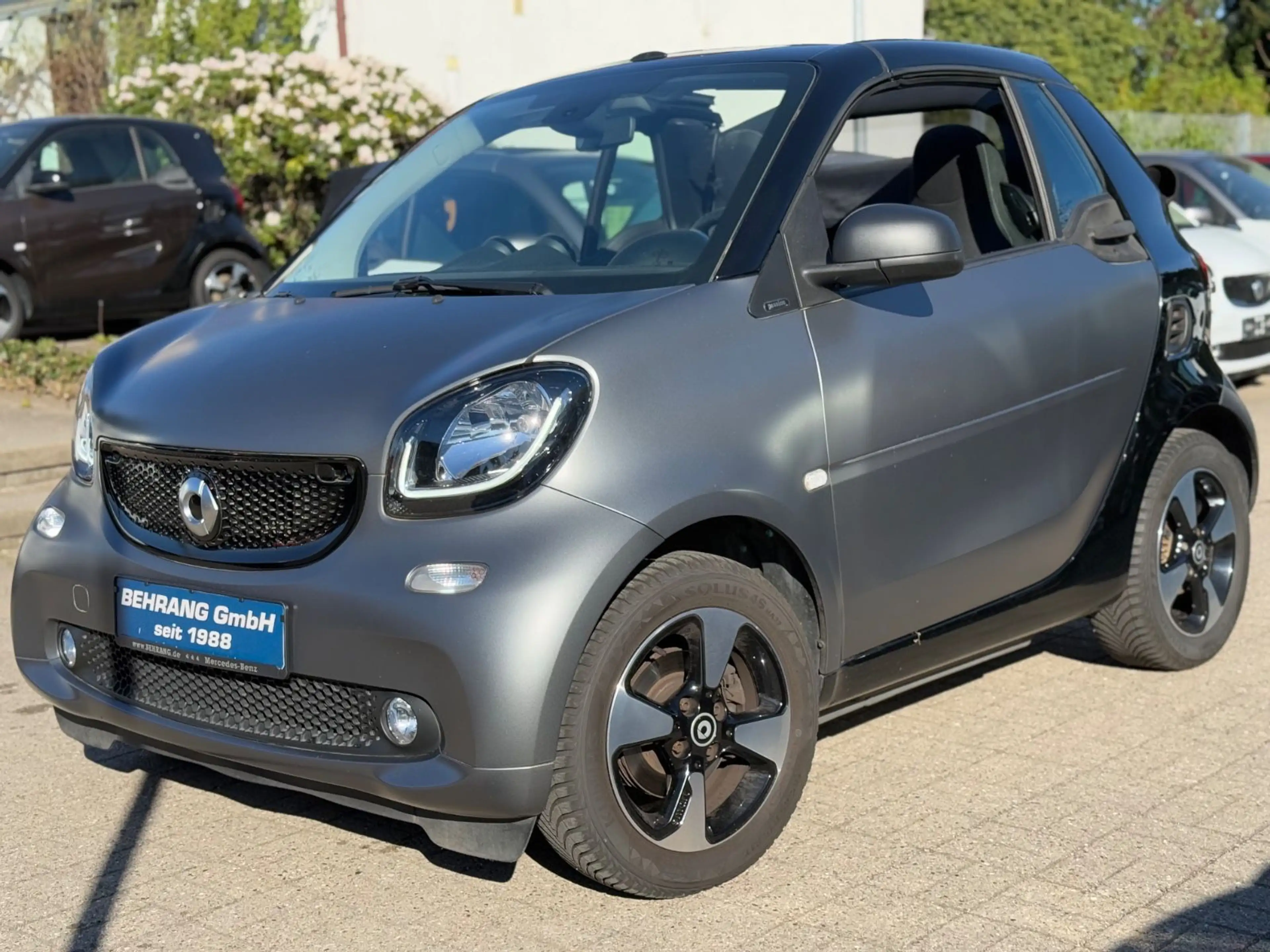 smart forTwo CABRIO*NAVI*90PS*SITZHEIZ*KAMERA*MOD.2019