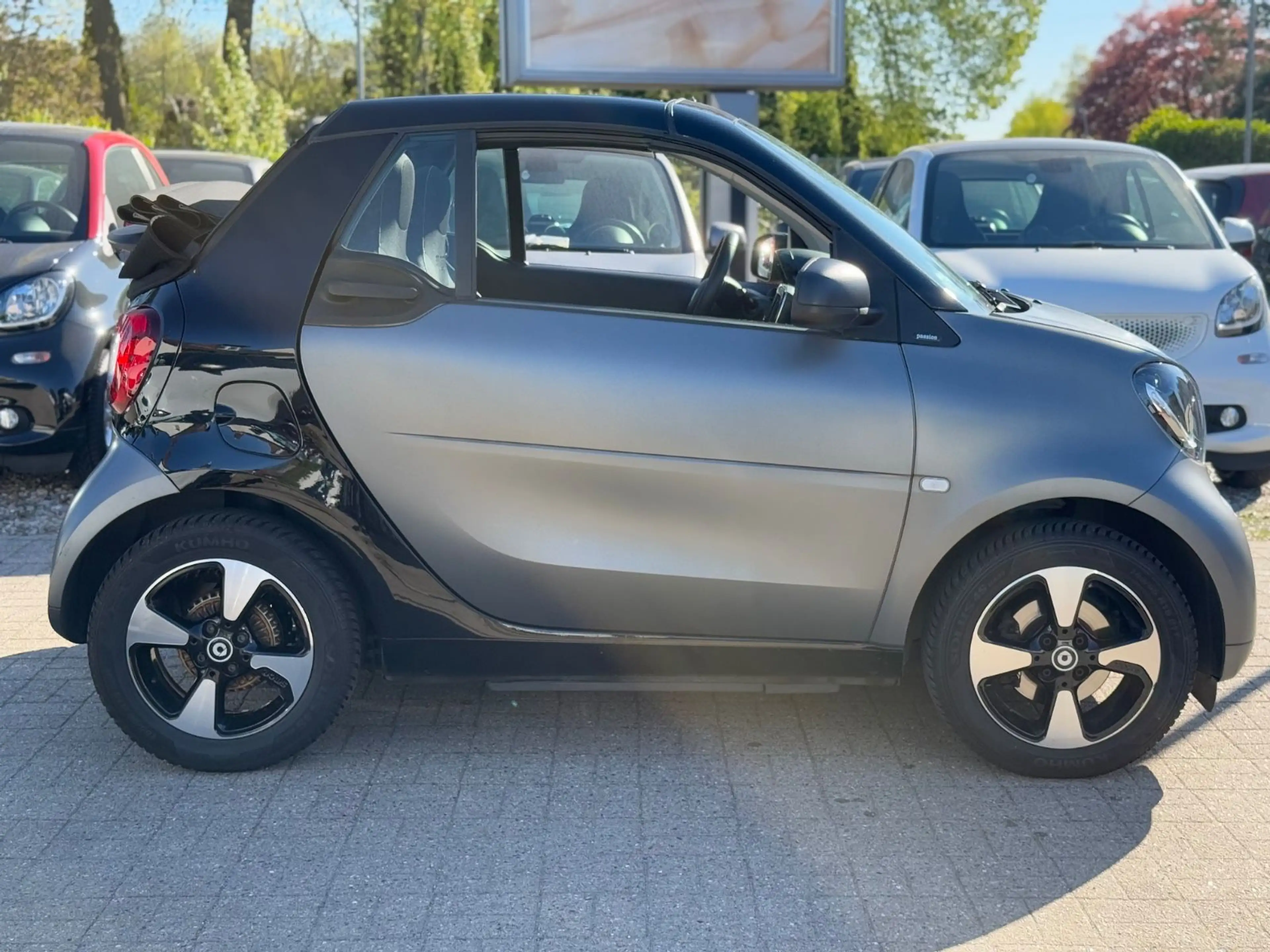 smart forTwo CABRIO*NAVI*90PS*SITZHEIZ*KAMERA*MOD.2019 — photo 10