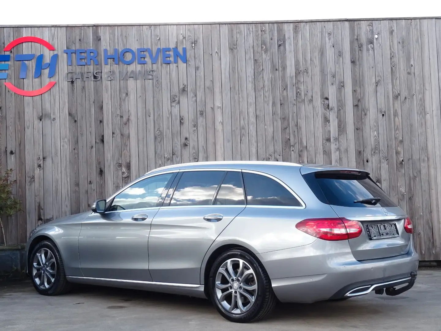 Mercedes-Benz C 220 AVANTGARDE Klima Navi Sitzheiz. AHK Euro 6 Grau - 2