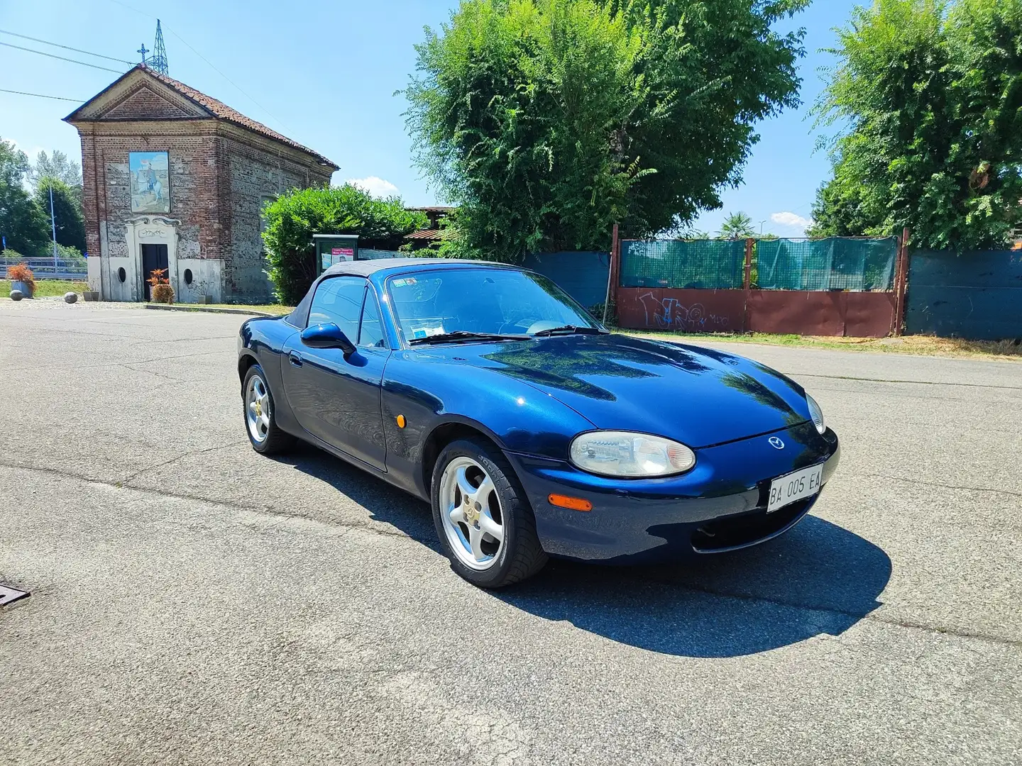Mazda MX-5 1.6i 16v - 1