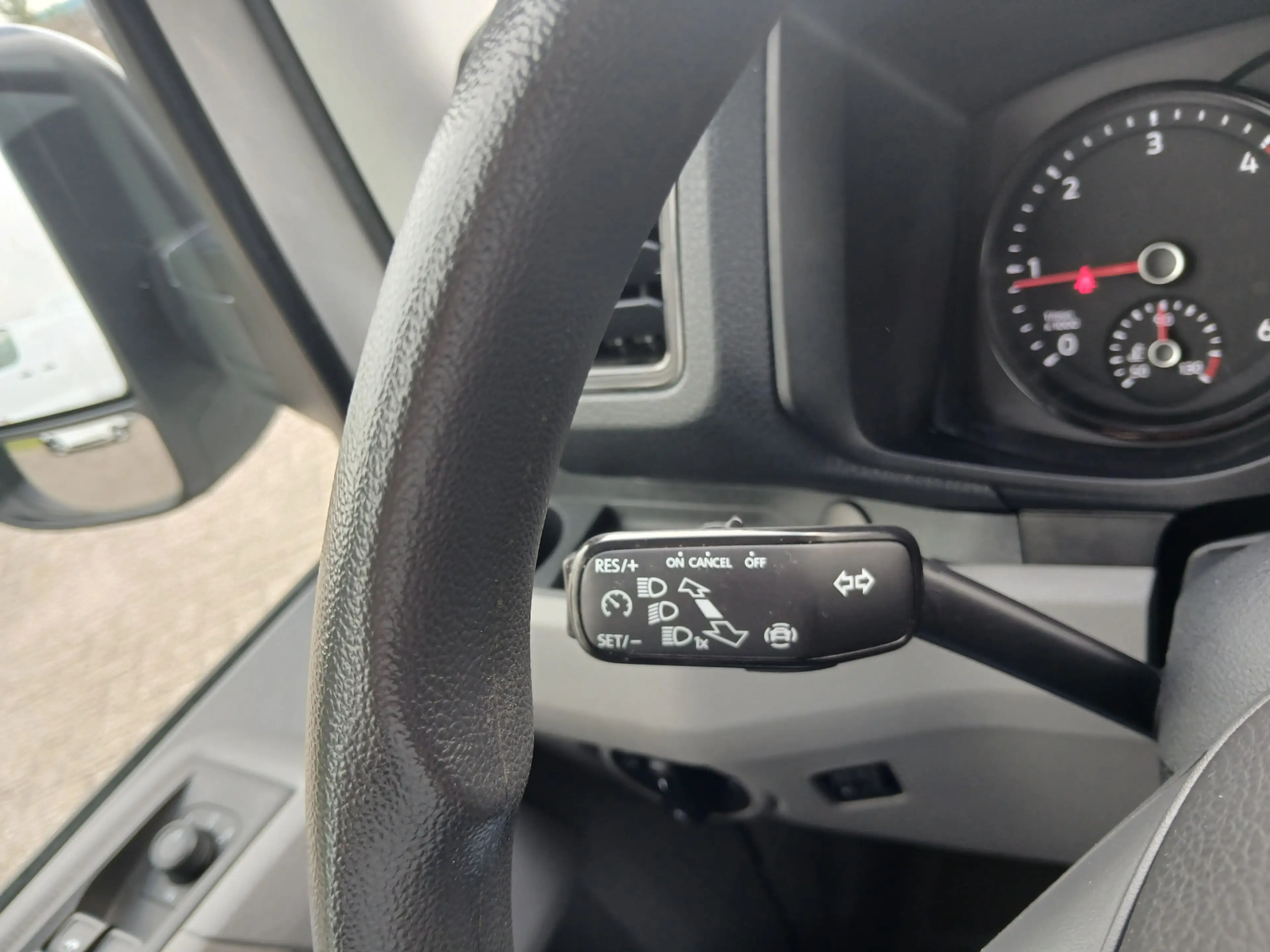 Volkswagen Crafter 35 2.0 TDI L3 EL ComfEURO VI RWD 140 pk handbak la — photo 6