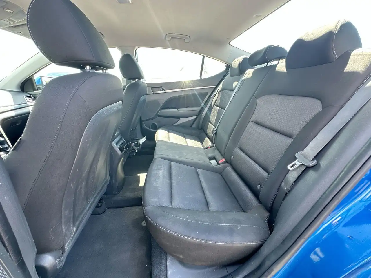 Hyundai ELANTRA снимка Hyundai ELANTRA