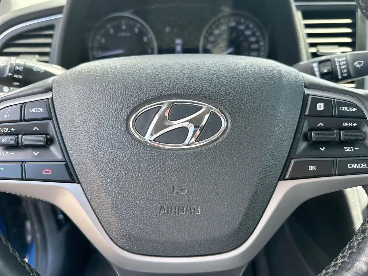 Hyundai ELANTRA снимка Hyundai ELANTRA
