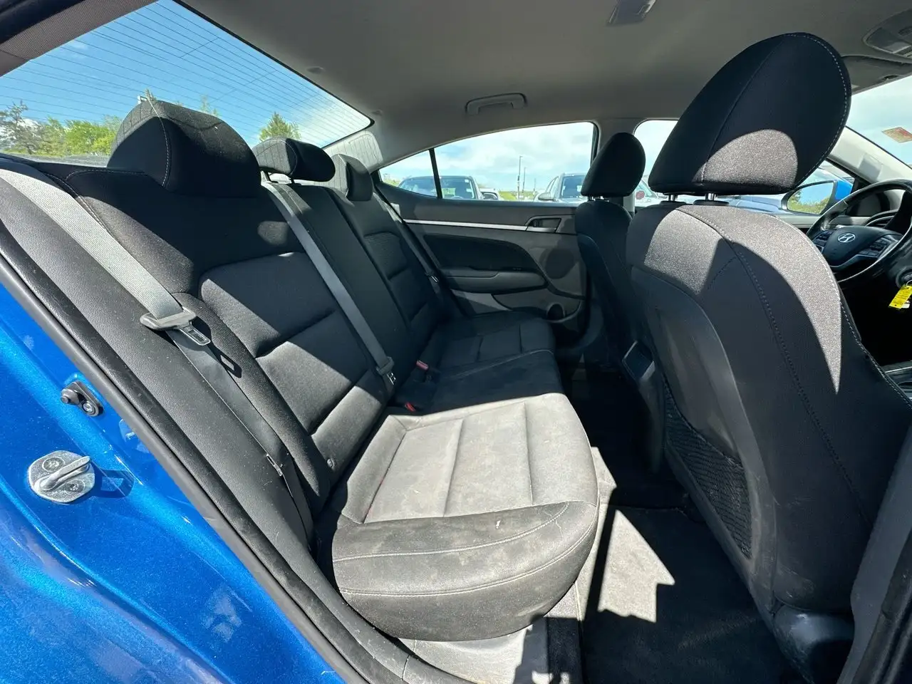 Hyundai ELANTRA снимка Hyundai ELANTRA