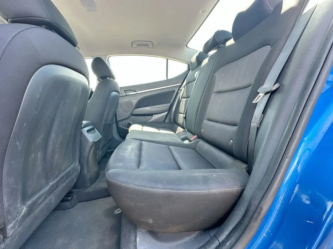 Hyundai ELANTRA снимка Hyundai ELANTRA