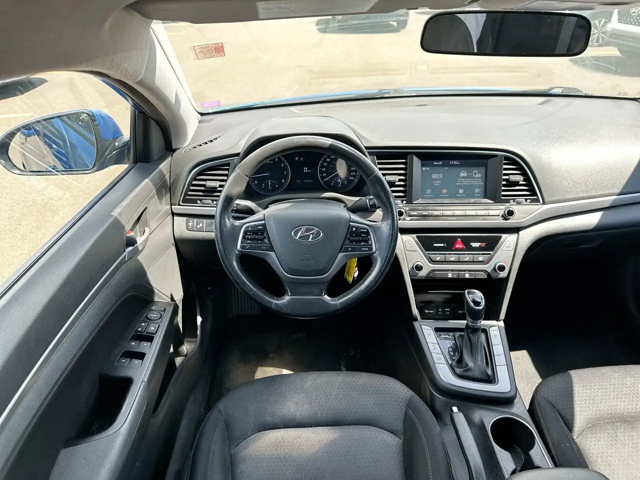 Hyundai ELANTRA снимка Hyundai ELANTRA