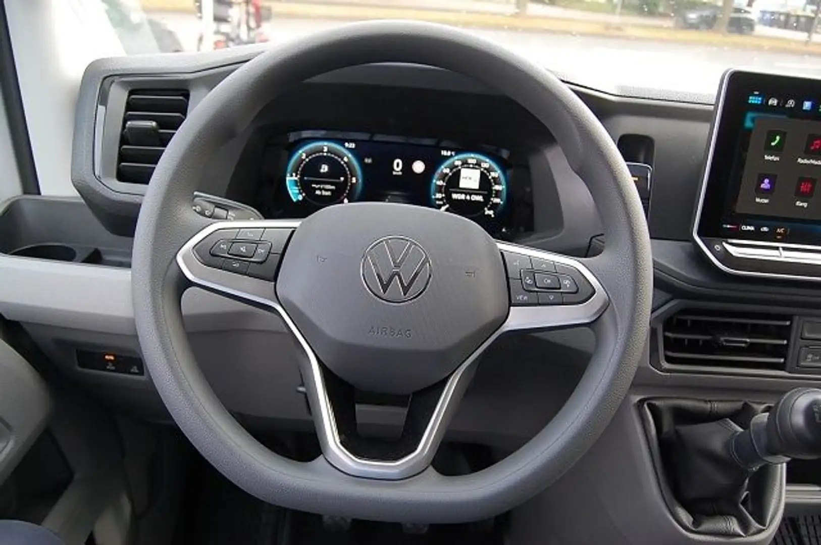 Volkswagen Crafter Kasten MR Kamera GJR AHK App PDC Weiß - 2