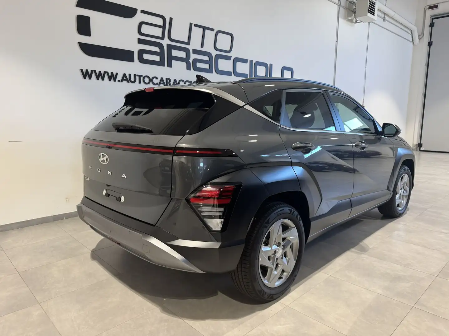 Hyundai KONA Kona 1.0 T-GDI Hybrid 48V iMT XLine Plus Grigio - 2