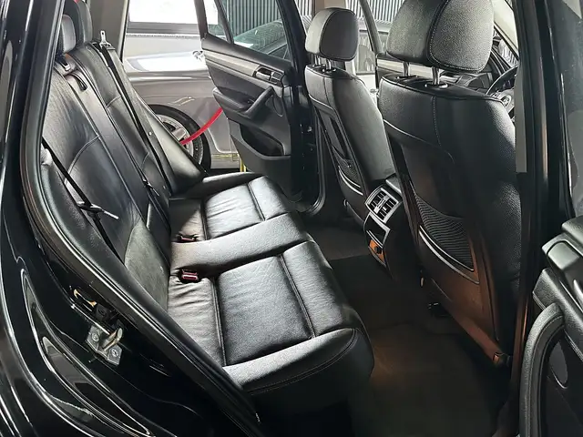 BMW X3 view 13