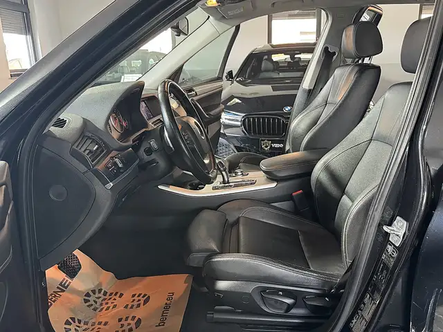 BMW X3 view 11