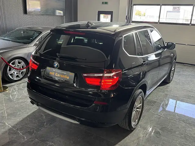 BMW X3 view 5
