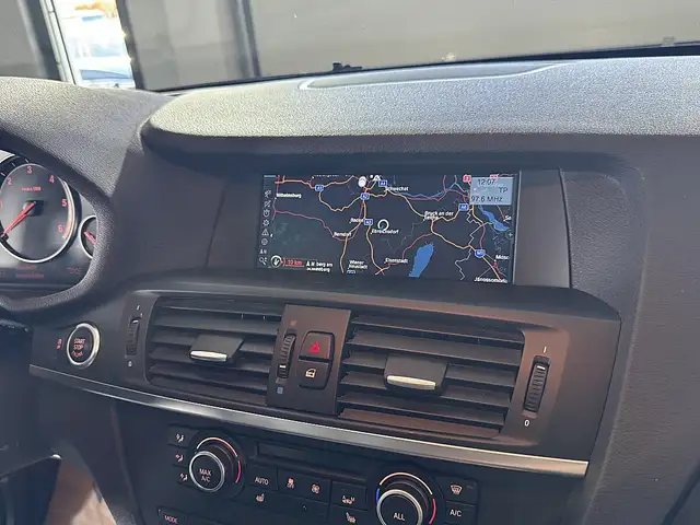 BMW X3 view 15
