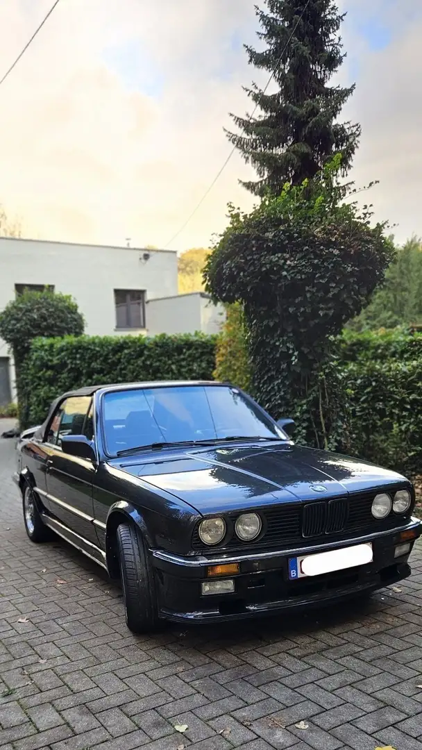 BMW 325 Cabriolet - 1