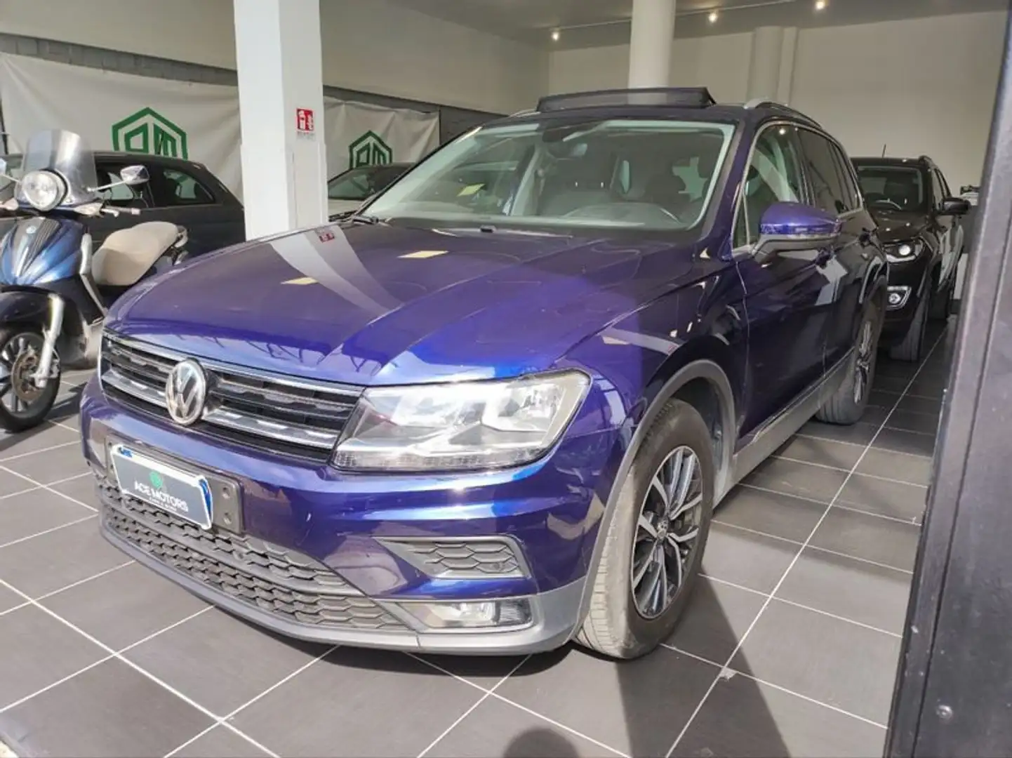 Volkswagen Tiguan 2.0 TDI SCR DSG 4MOTION Business BlueMotion Tech. Kék - 1
