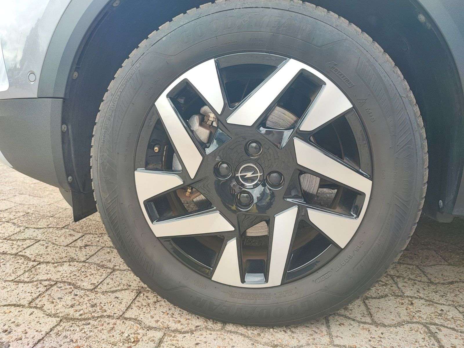 Opel Mokka E