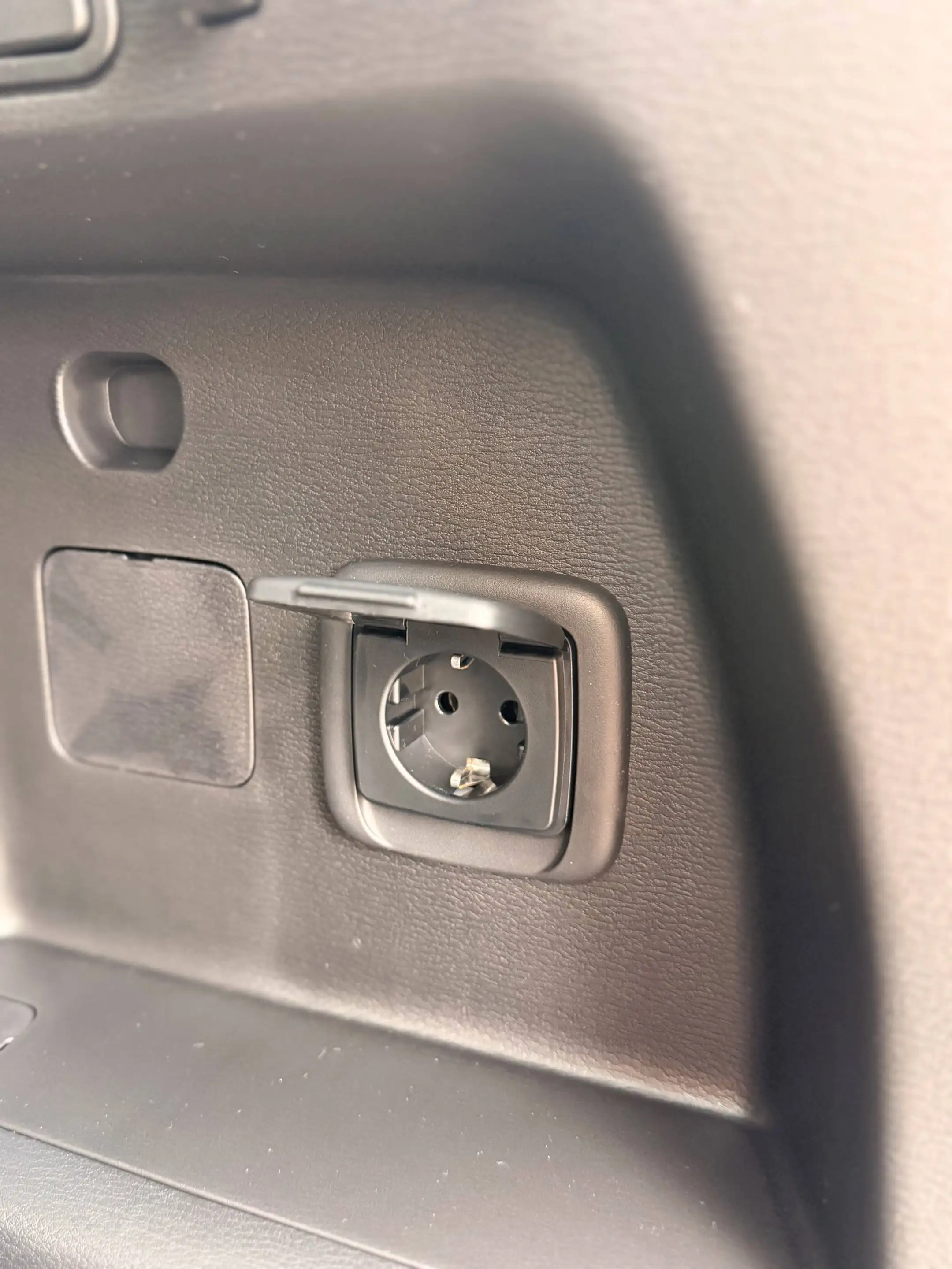 Mitsubishi Outlander 2.4 4WD PHEV Top Black #Massage+Sitzlüftung+HUD# — photo 27