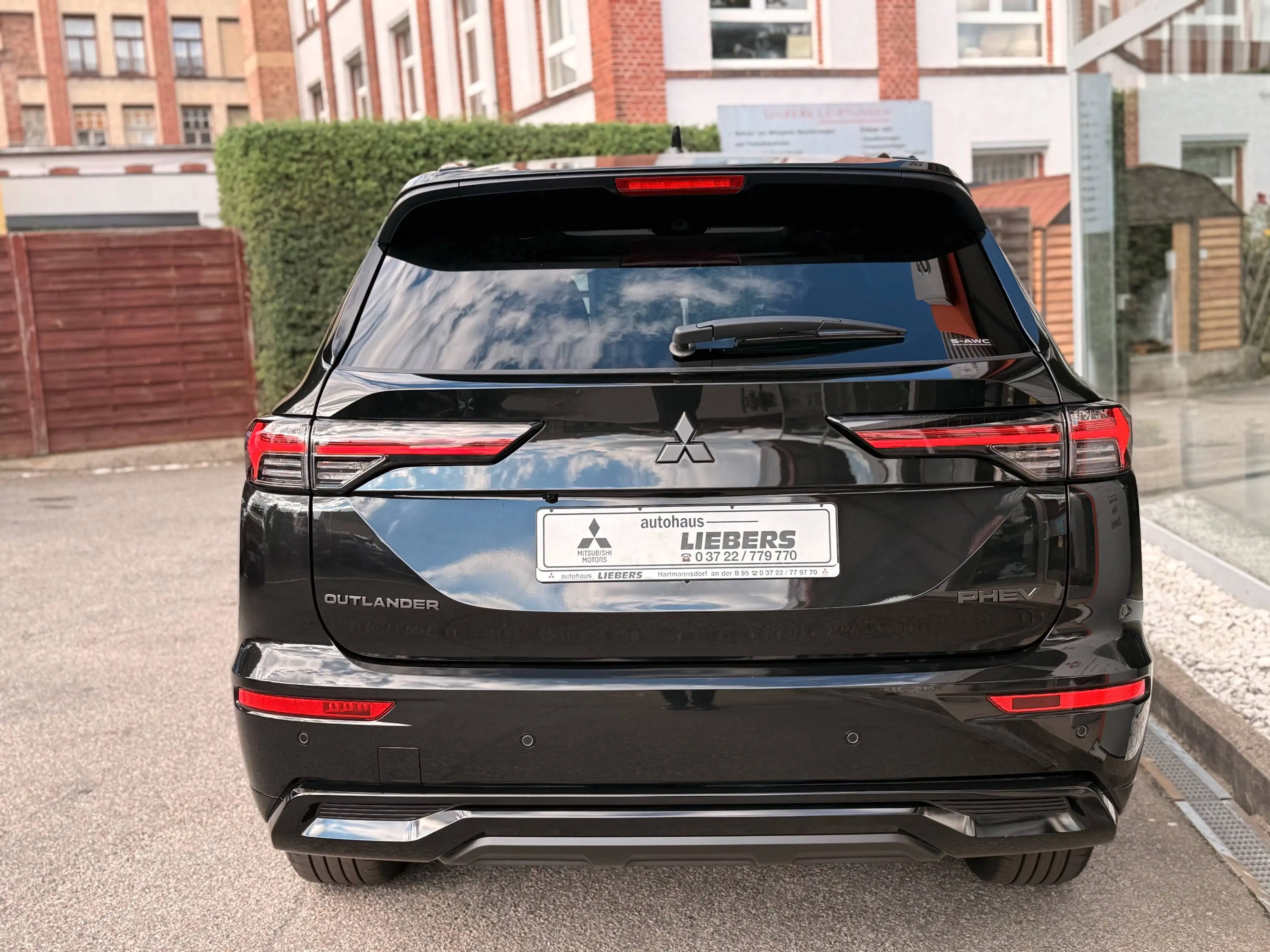 Mitsubishi Outlander 2.4 4WD PHEV Top Black #Massage+Sitzlüftung+HUD# — photo 3