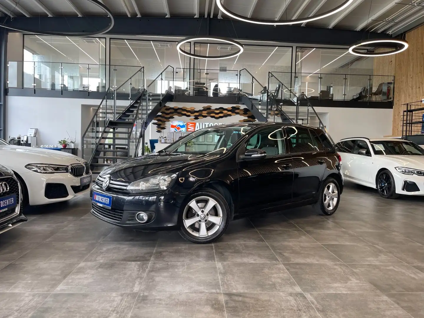 Volkswagen Golf VI Team 5-Türer *TEMPOMAT*SZHZ*KLIMA*PDC* Schwarz - 1