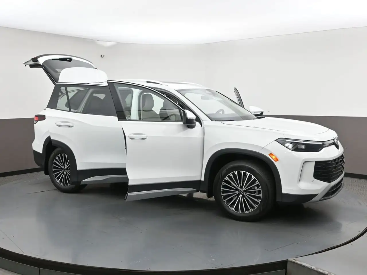 Volkswagen Tiguan снимка Volkswagen Tiguan