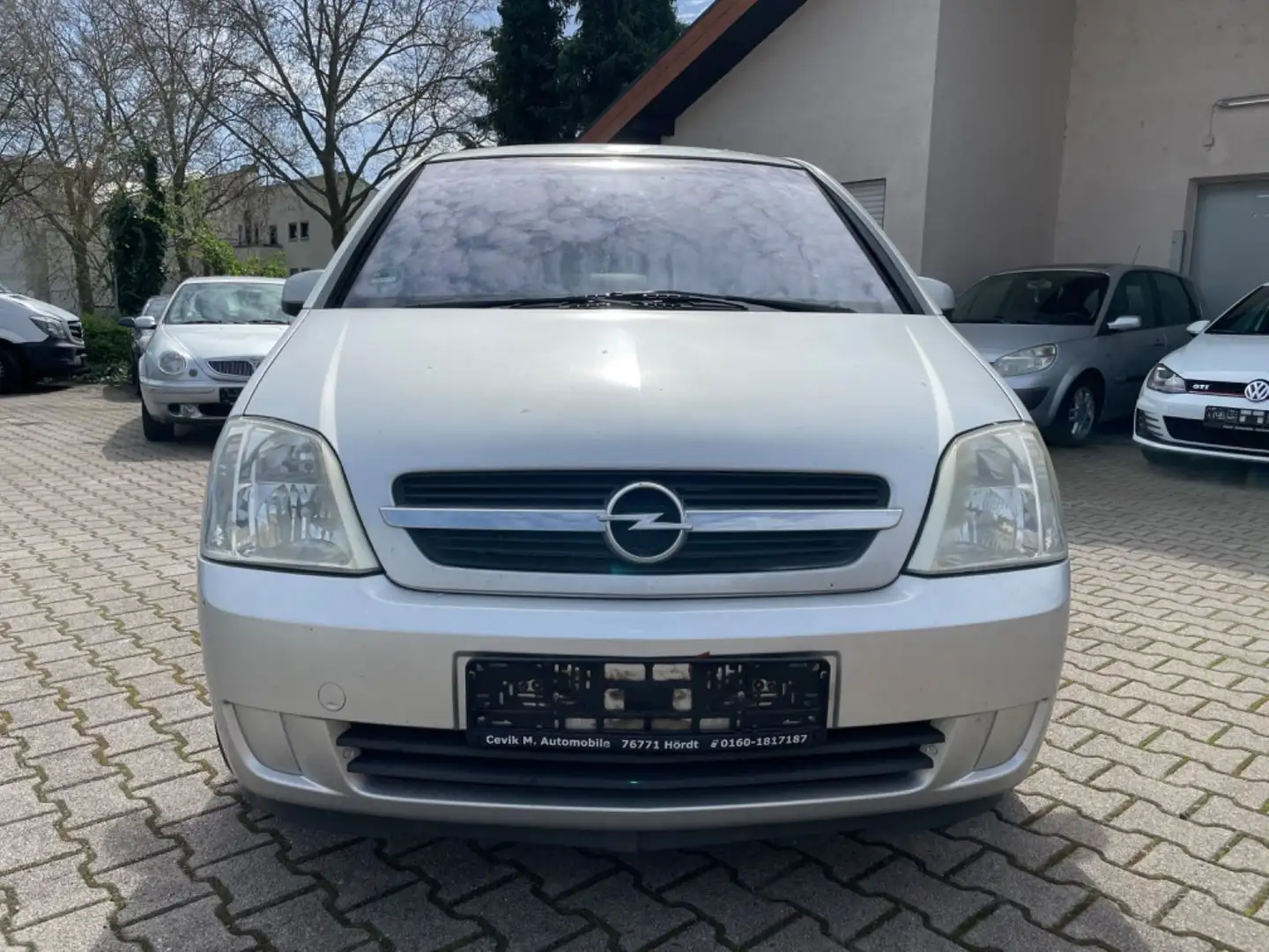 Opel Meriva 1.8 Cosmo Gris - 2