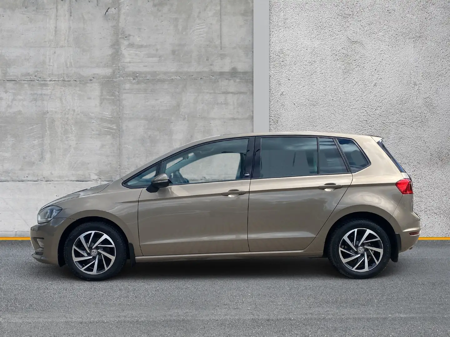 Volkswagen Golf Sportsvan 1.2 TSI DSG Sound KAMERA APP BLIND SPOT NAVI Zlatna - 2