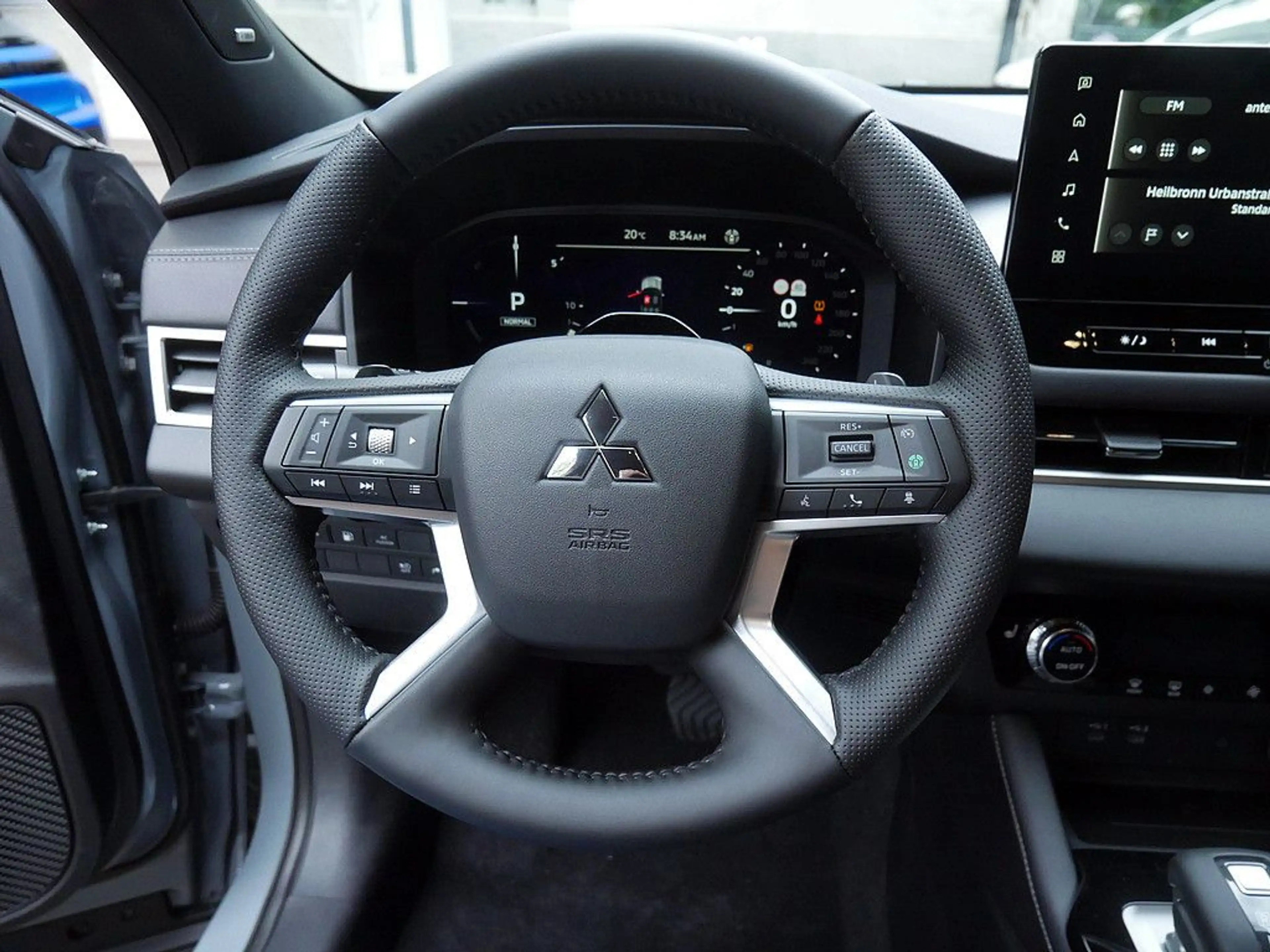 Mitsubishi Outlander 2.4 PHEV Select 4WD STANDHZ LED 360° — photo 11